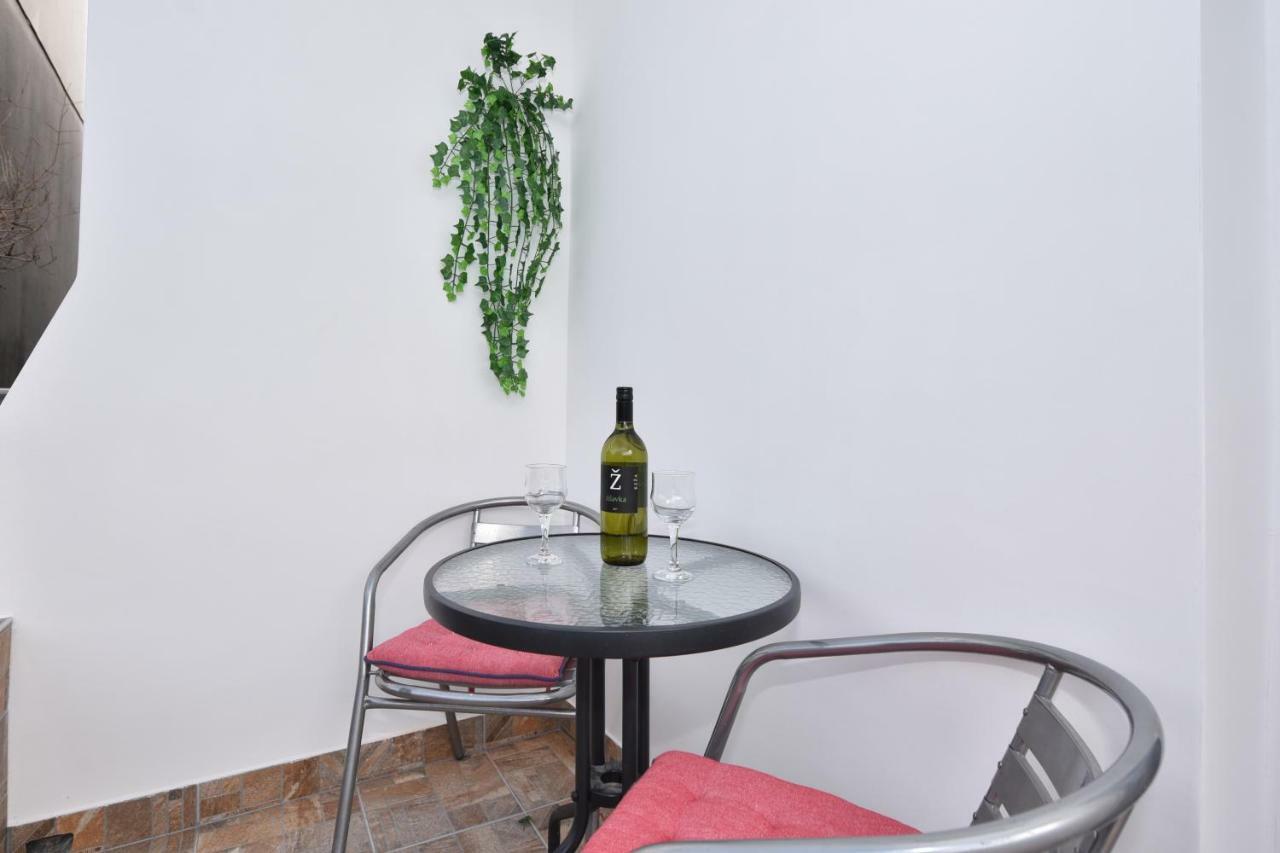 Apartments Song Of Joys Makarska Exterior foto