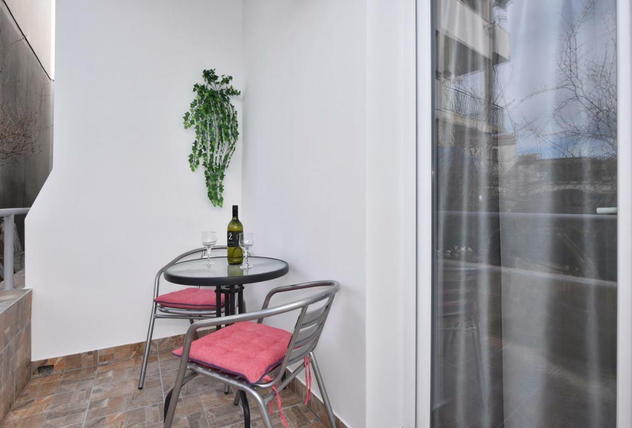 Apartments Song Of Joys Makarska Exterior foto